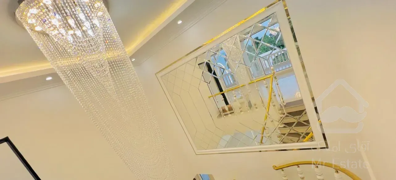 ویلا لاکچری استخردار ۳ خواب /سند تک برگ