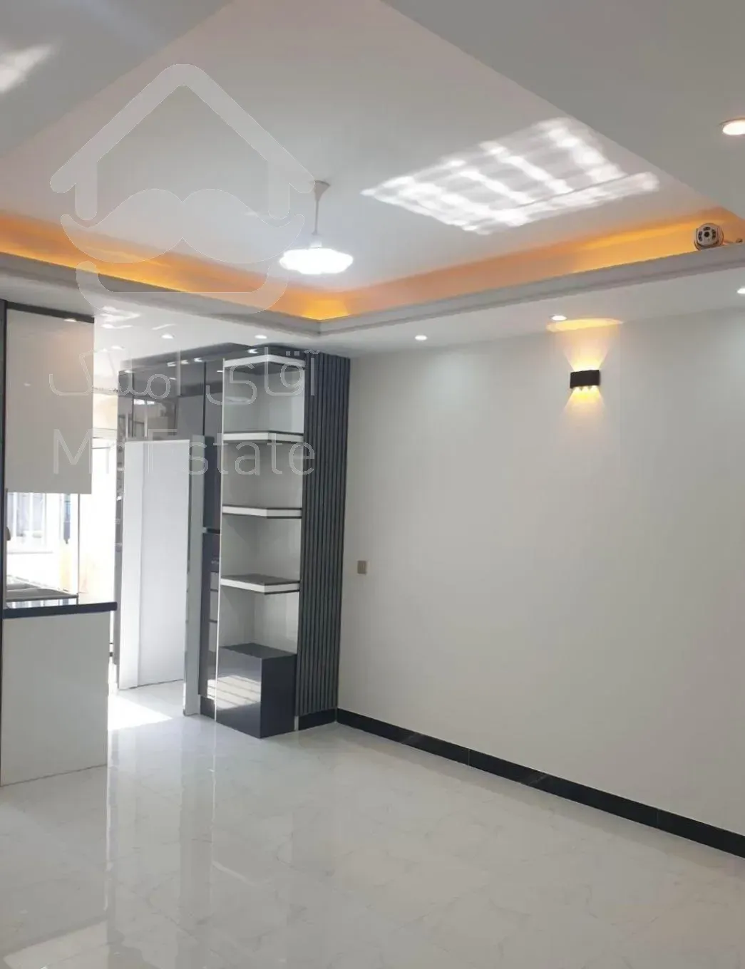 ۵۲ متر / فول امکانات / سالن پرده خور