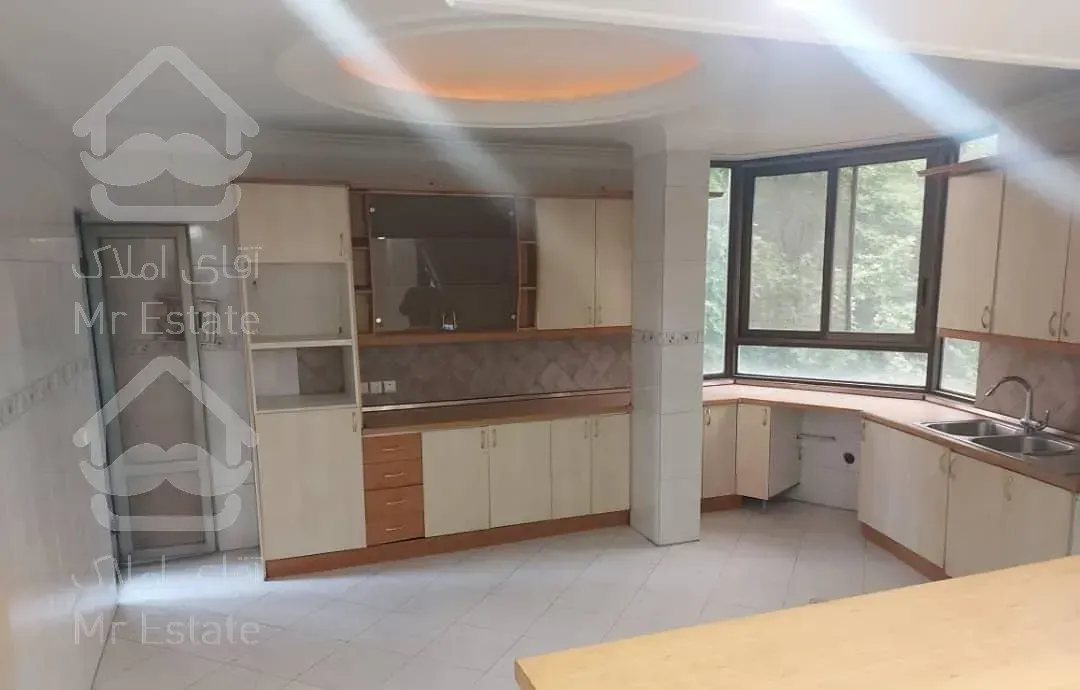 فروش اپارتمان  ۲۰۰متر ۱۲سال تک واحدی