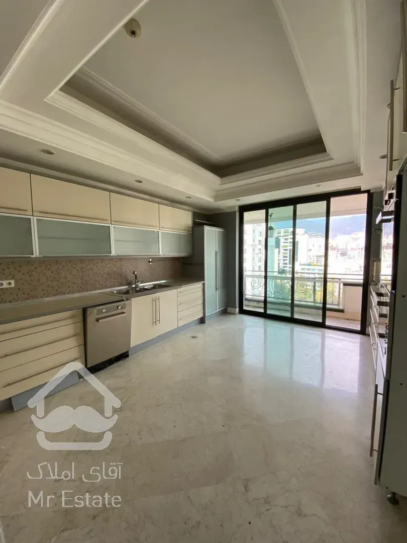 اجاره و رهن آپارتمان فرشته 300  متر اکازيون