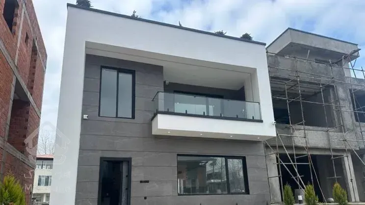 ویلا ۳۰۰ متری نوساز / سند پایانکار / بندپی نجارده