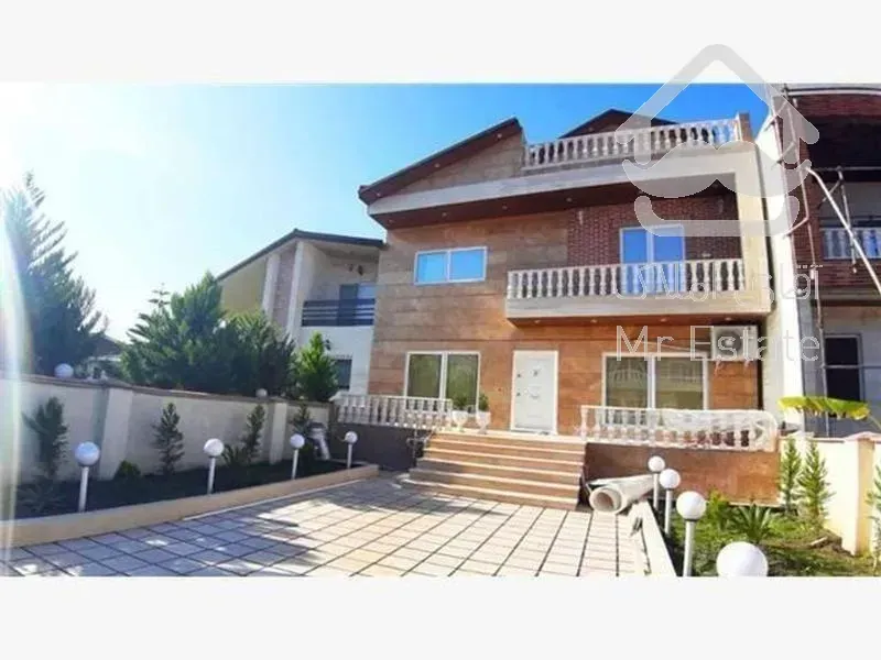 ویلا 800 متر_4خواب_ ویو جنگل _جاده سه هزار