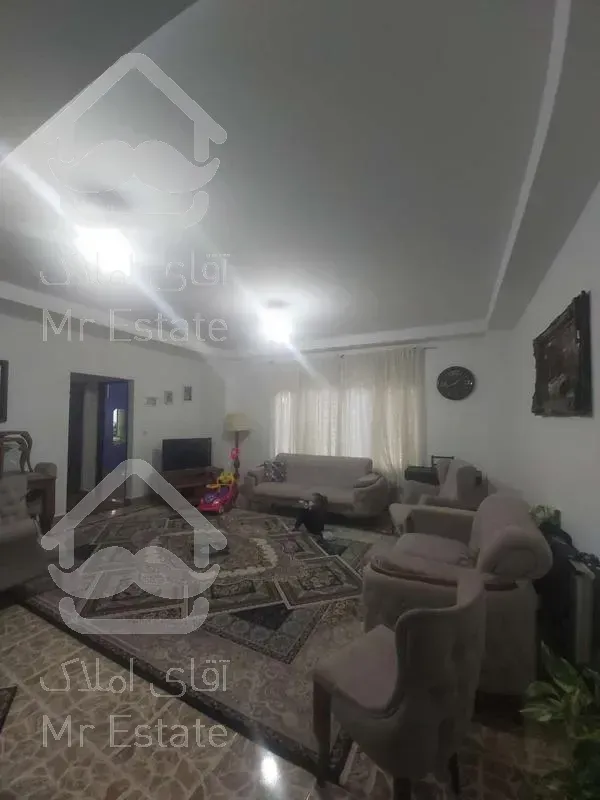 85 متری طبقه اول با آسانسور_ مناسب سرمایه گذاری