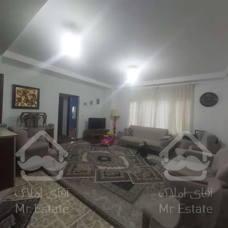 85 متری طبقه اول با آسانسور_ مناسب سرمایه گذاری