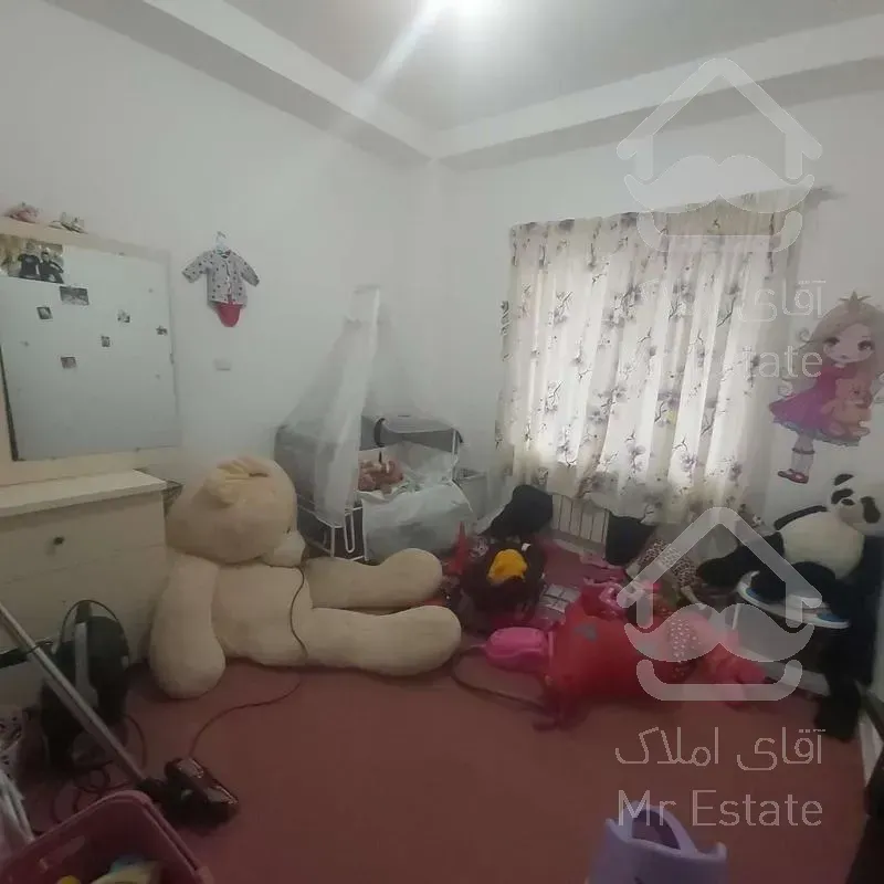 85 متری طبقه اول با آسانسور_ مناسب سرمایه گذاری