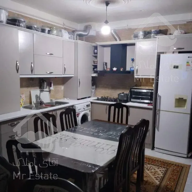 آپارتمان 73 متر - 2 خواب خ جمهوری