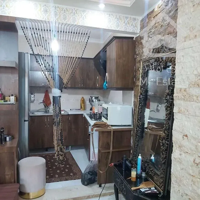 آپارتمان 76 متری_دوخواب_طبقه1_خیابان جمهوری