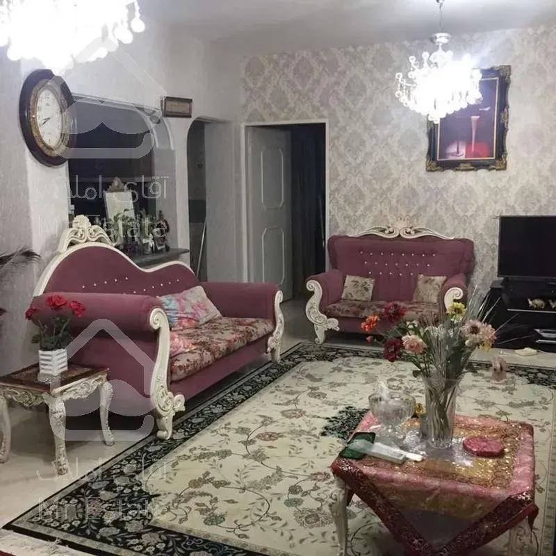 اجاره آپارتمان 85 متری بسیارشیک و تمیز 2خواب طبقه 2جمهوری