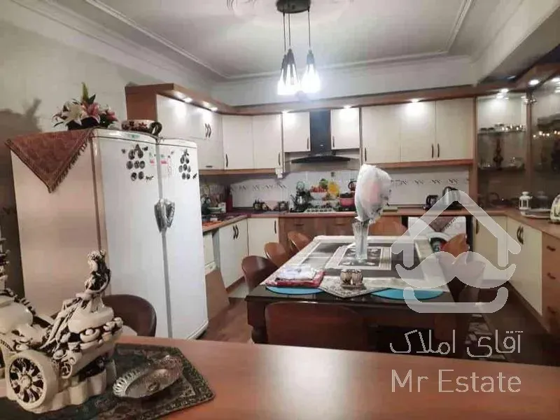 فروش آپارتمان 143 متر-3خواب -مناسب سرمایه گذاری-جمهوری