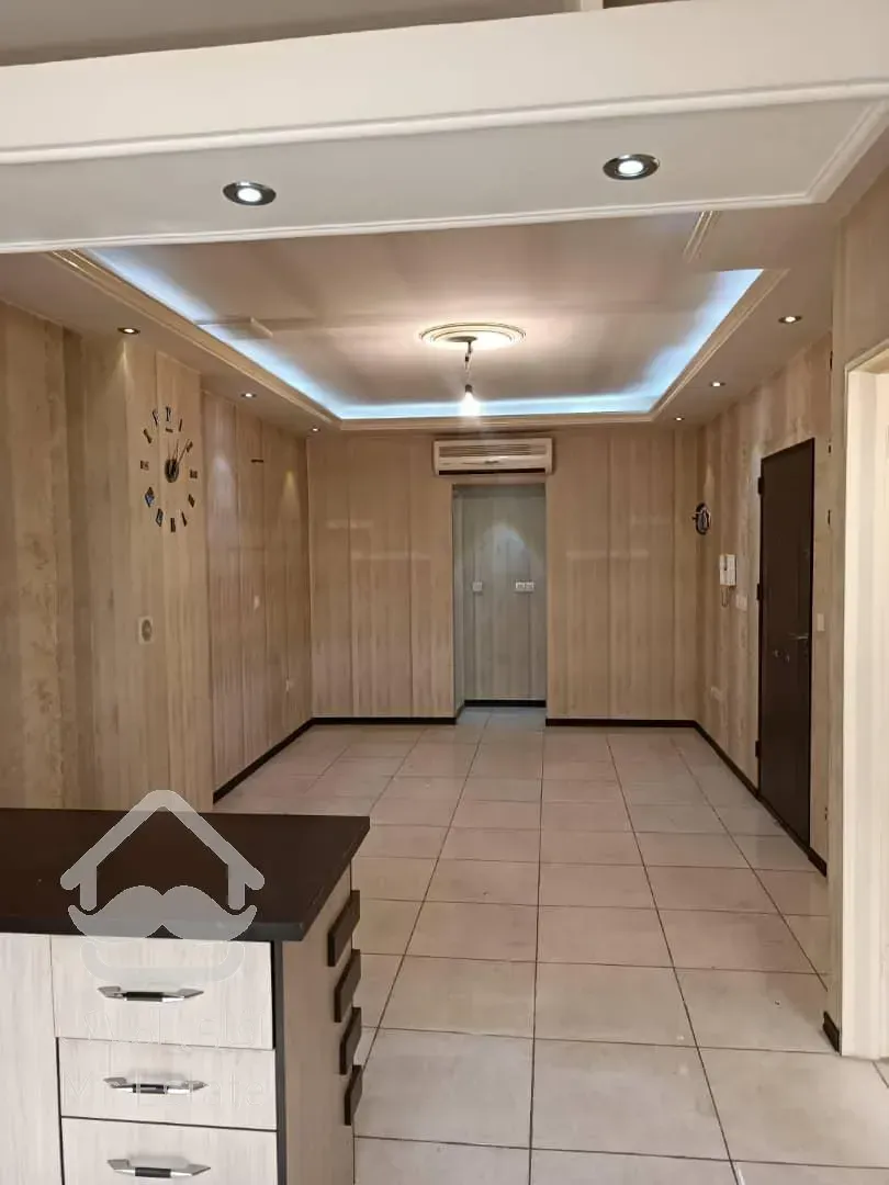 ۴۴متر،یک‌خواب،کمیل