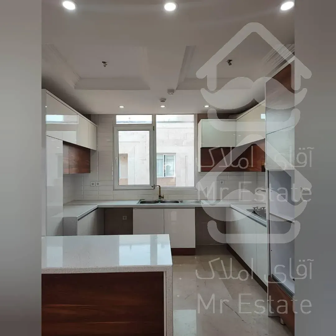 آپارتمان ۸۰متری تاپ لوکیشن ویوی دریاچه دسترسی عالی