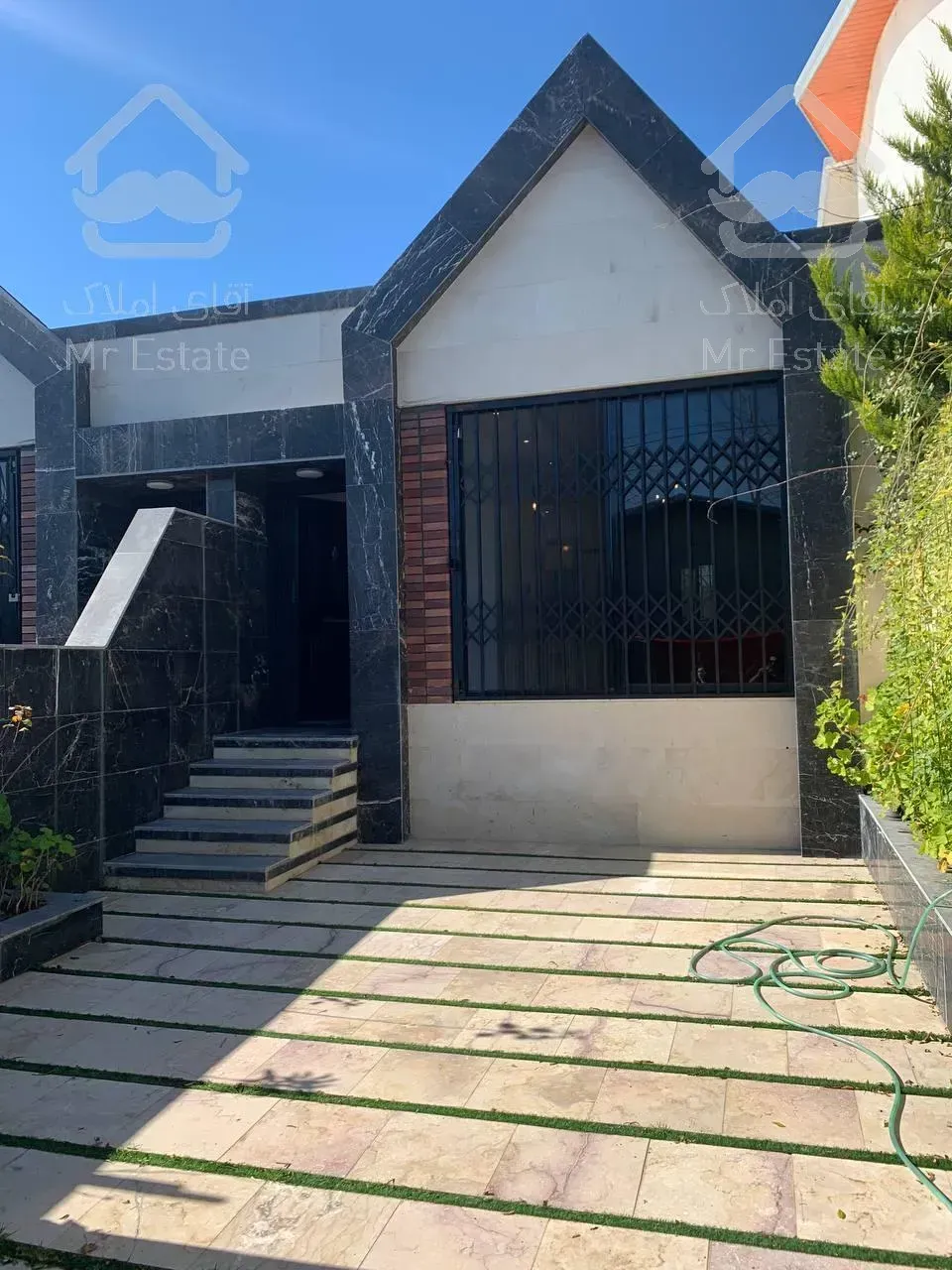 ویلا فلت مینیمال خوش نقشه در منطقه ای سرسبز