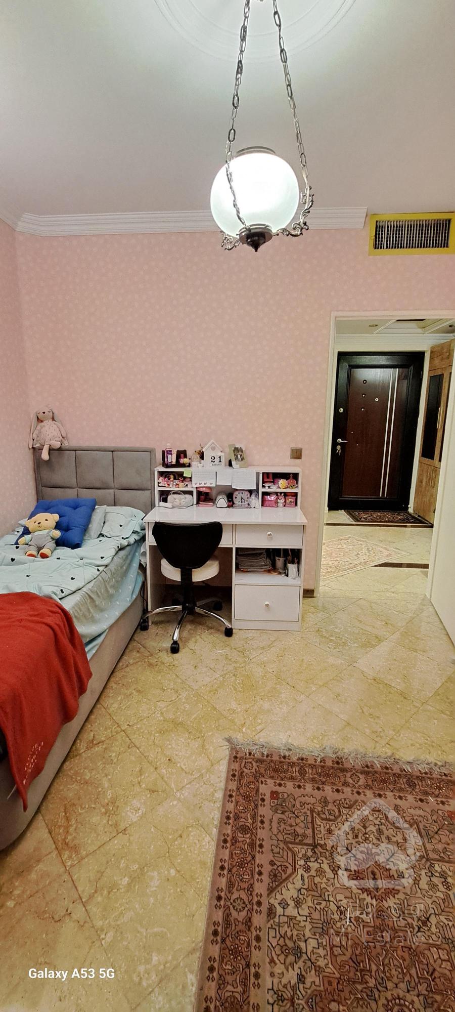 فروش آپارتمان مسکونی شمال ظفر 115متر ۳خواب دنج و مشجر غرق نور و پنجره