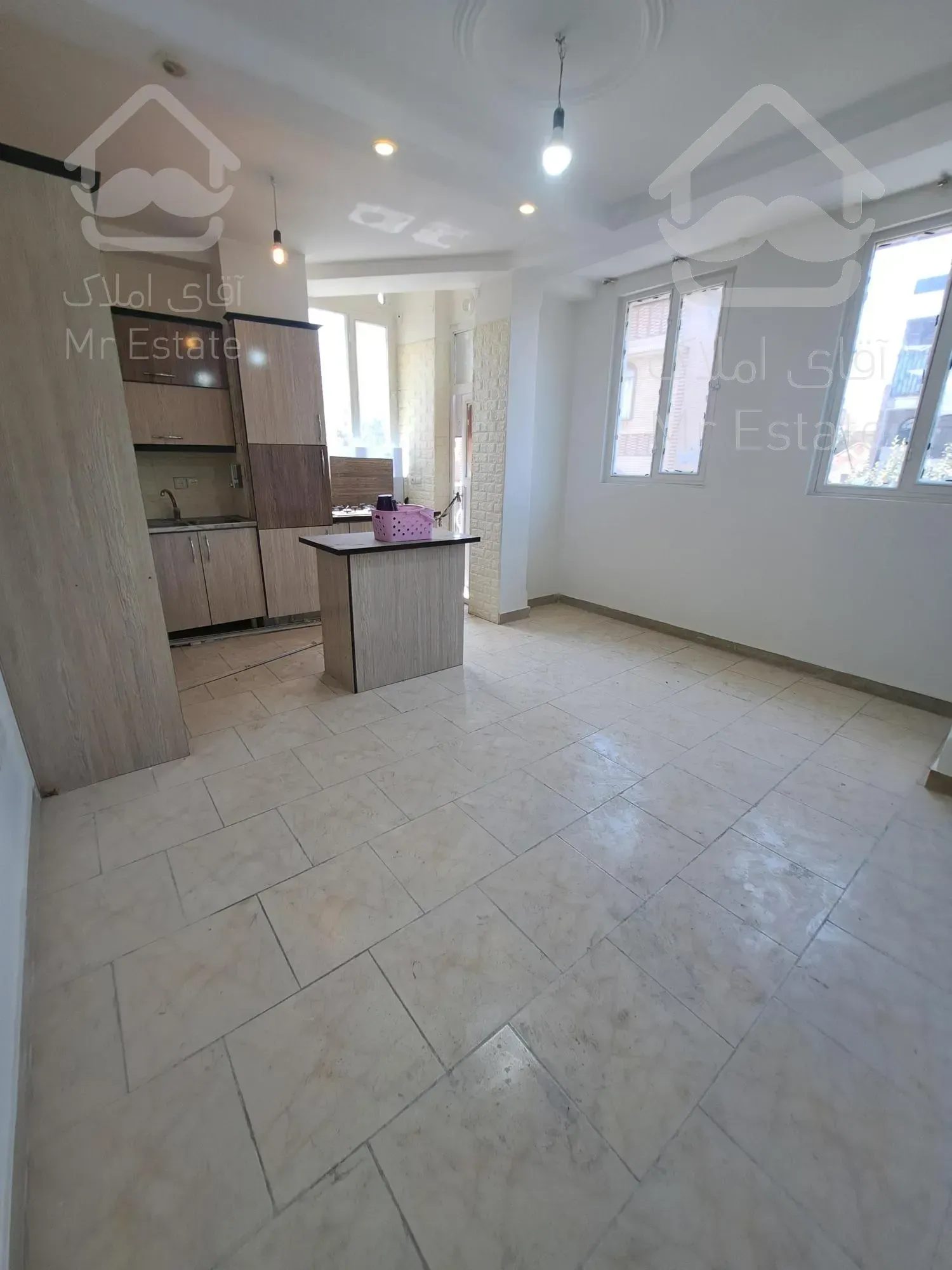 ۵۰ متر تکواحدی خوش نقشه