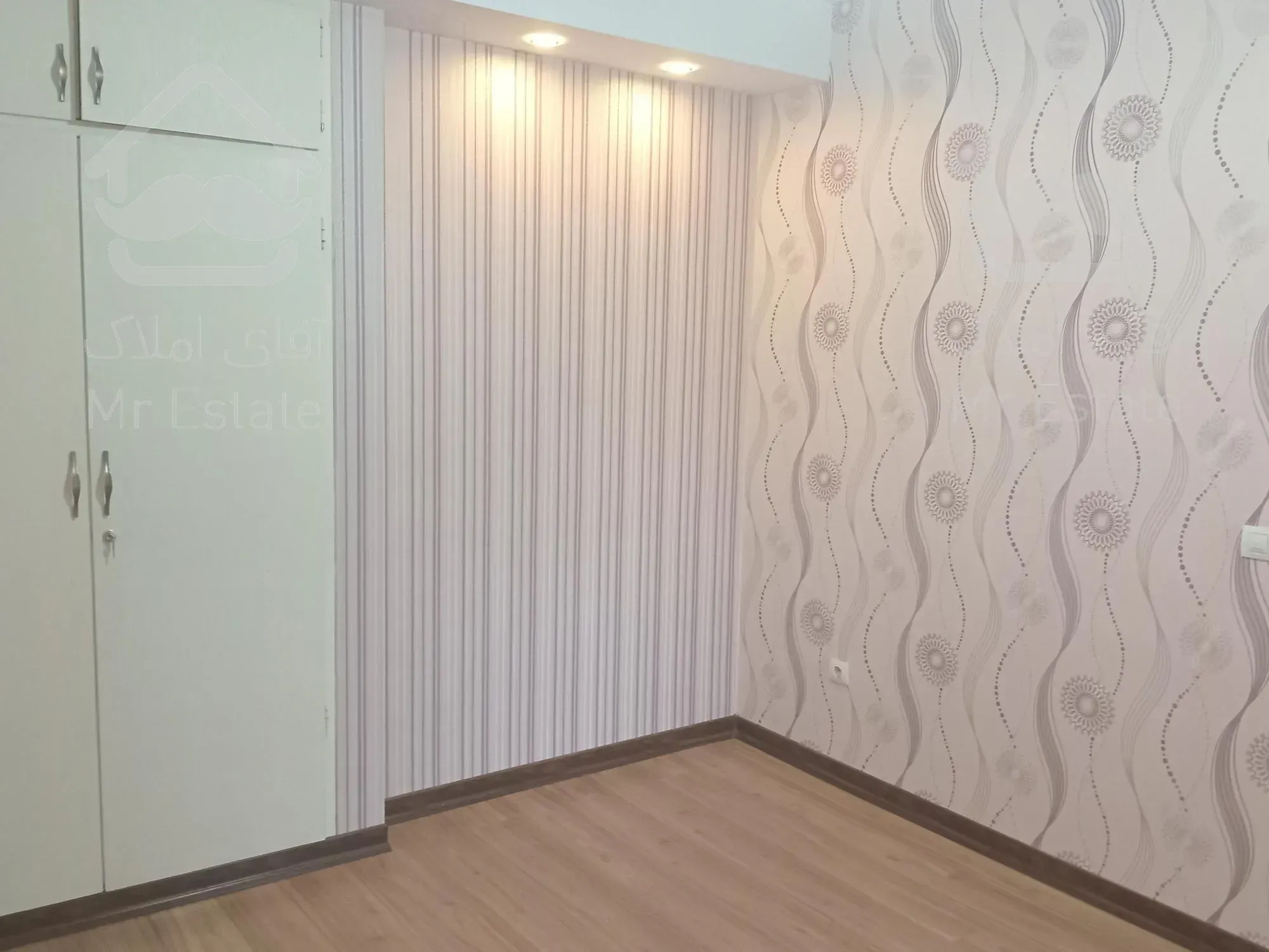 ۱۱۰ متر /۲خوابه/ برج مجلل آسمان/ دریاچه