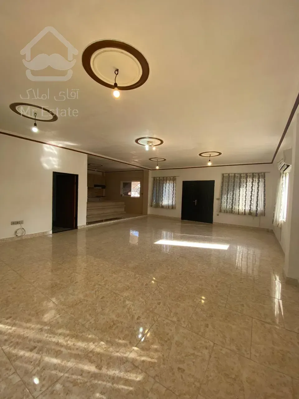 رهن و اجاره واحد ۱۶۰متری کمربندی ونوش