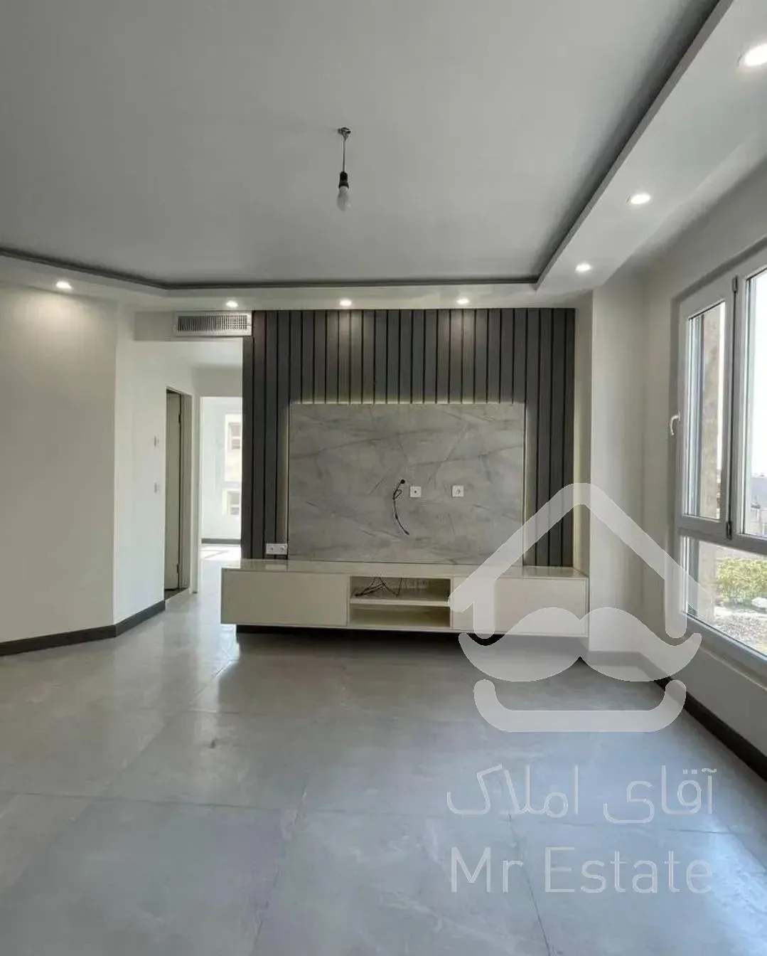 فروش واحد ۴۰ متری  چیتگربا ویو دریاچه