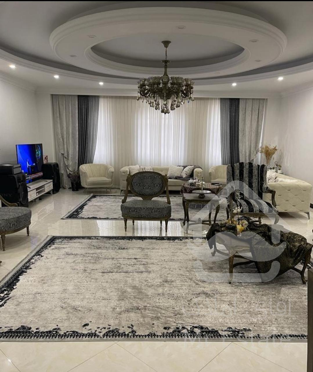 ۱۰۰ متر/دو خواب/فول دیزاین شده/لوکیشن عالی/چهارباغ