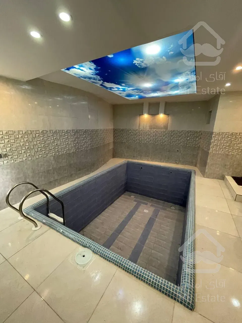 ویلا دوبلکس/3خوابه/استخر داخلی/نما آجری مدرن