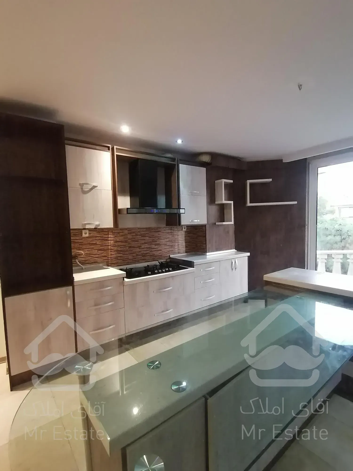 105 متر، دو خواب، آلاله شرقی