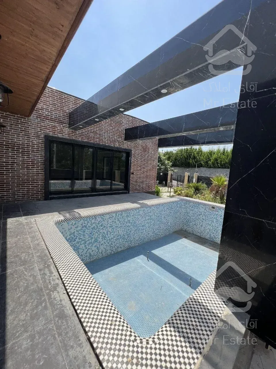 ویلا فلت استخردار با معماری مدرن/موقعیت تاپ لوکیشن
