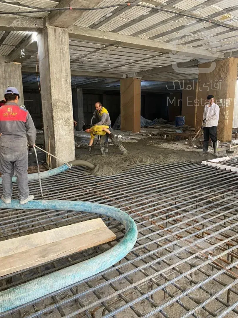 اردستانی/۱۰۰متر/تهاتر با طلا و خودرو/تحویل ۴۰۴/روف گاردن/سند تک برگ