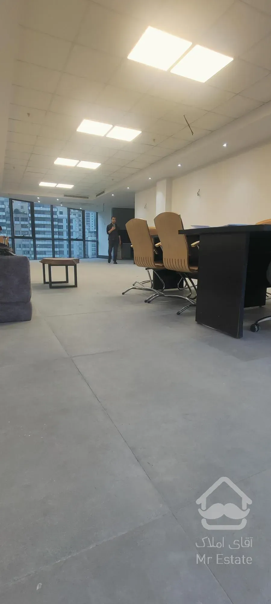 ۲۱۵ متر نوساز سند اداری کامرانیه