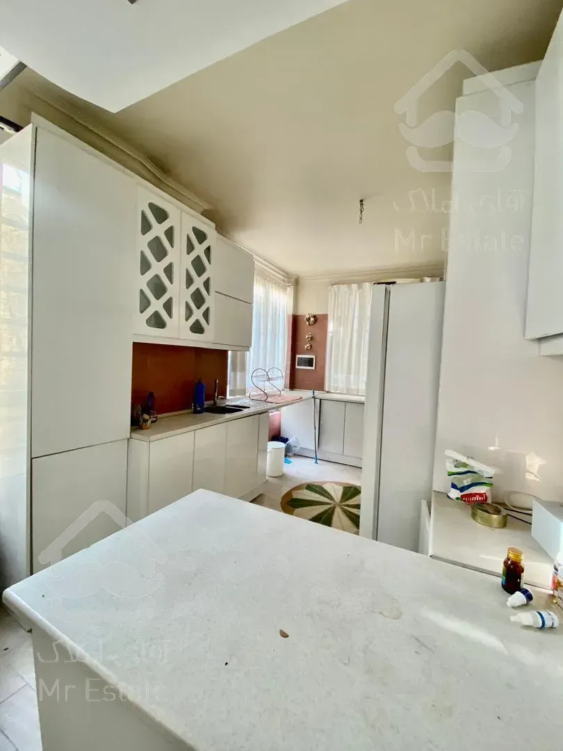 شهرک غرب ۱۳۰متر/۳خواب/۷ساله/تکواحدی