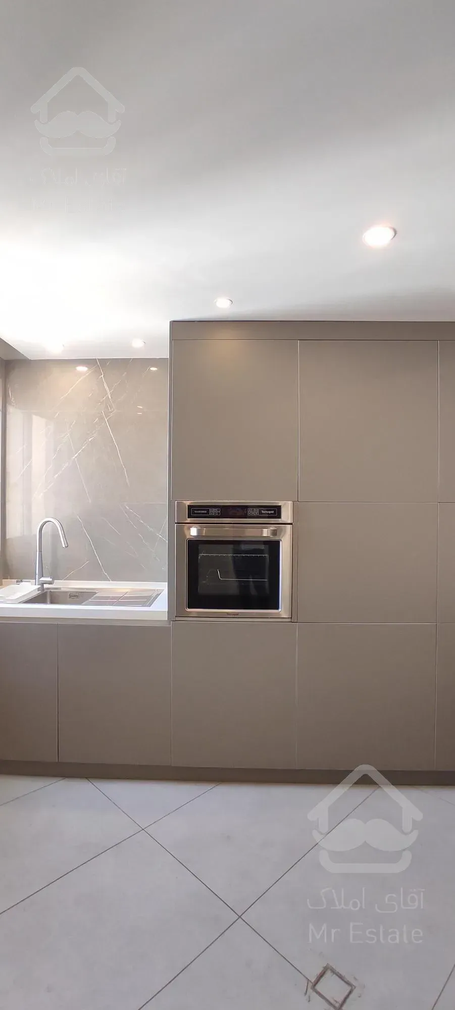 ۱۴۰متر ۳خوابه مدرنیته شده سعادت آباد