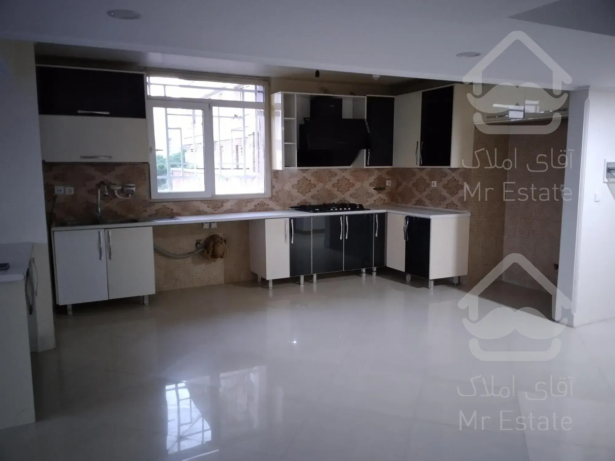 ۱۵۰ متر/۲خواب/دو قدمی دریاچه