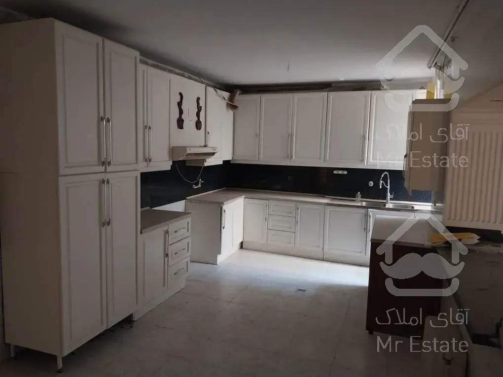 ۷۰۰ متر زیربنا موقعیت اداری