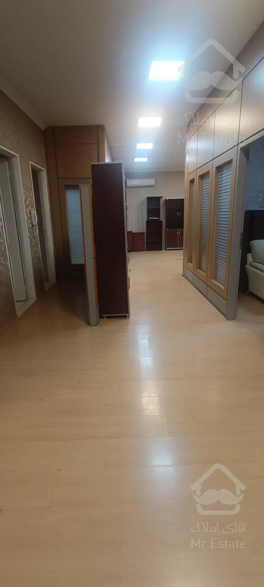 فروش موقعیت اداری ۹۵ متر بر اصلی