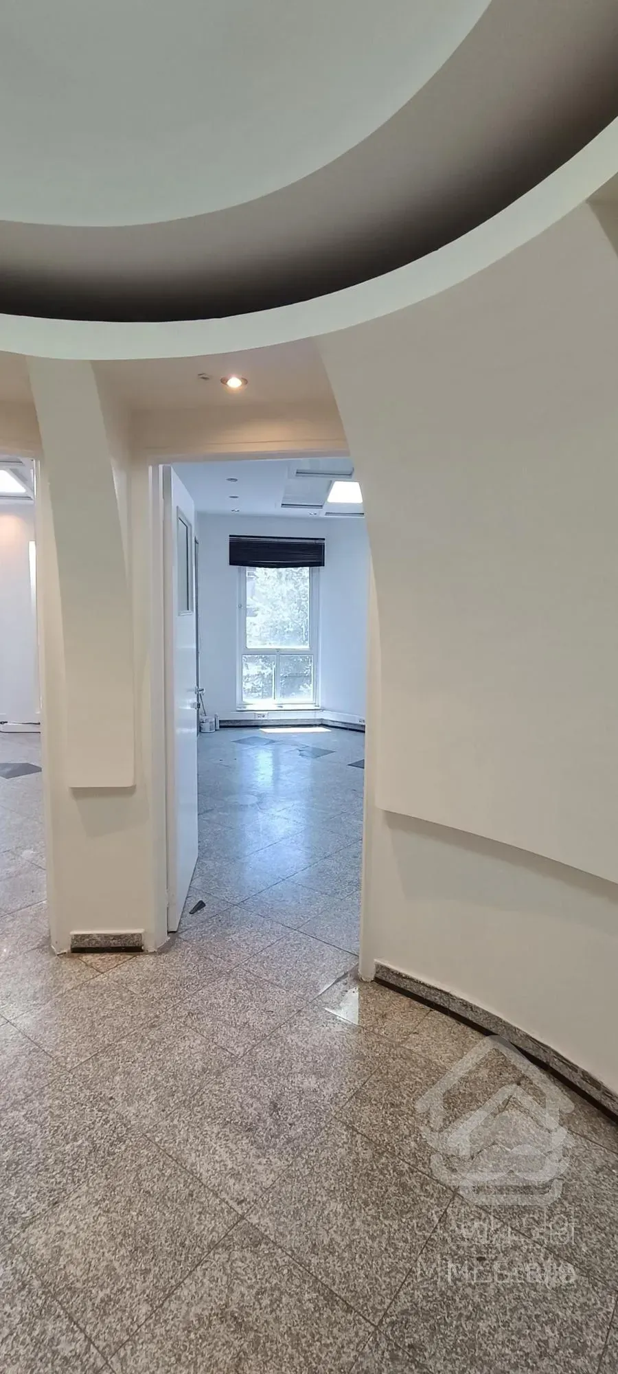 فروش موقعیت اداری ۱۴۵ متر میدان ونک