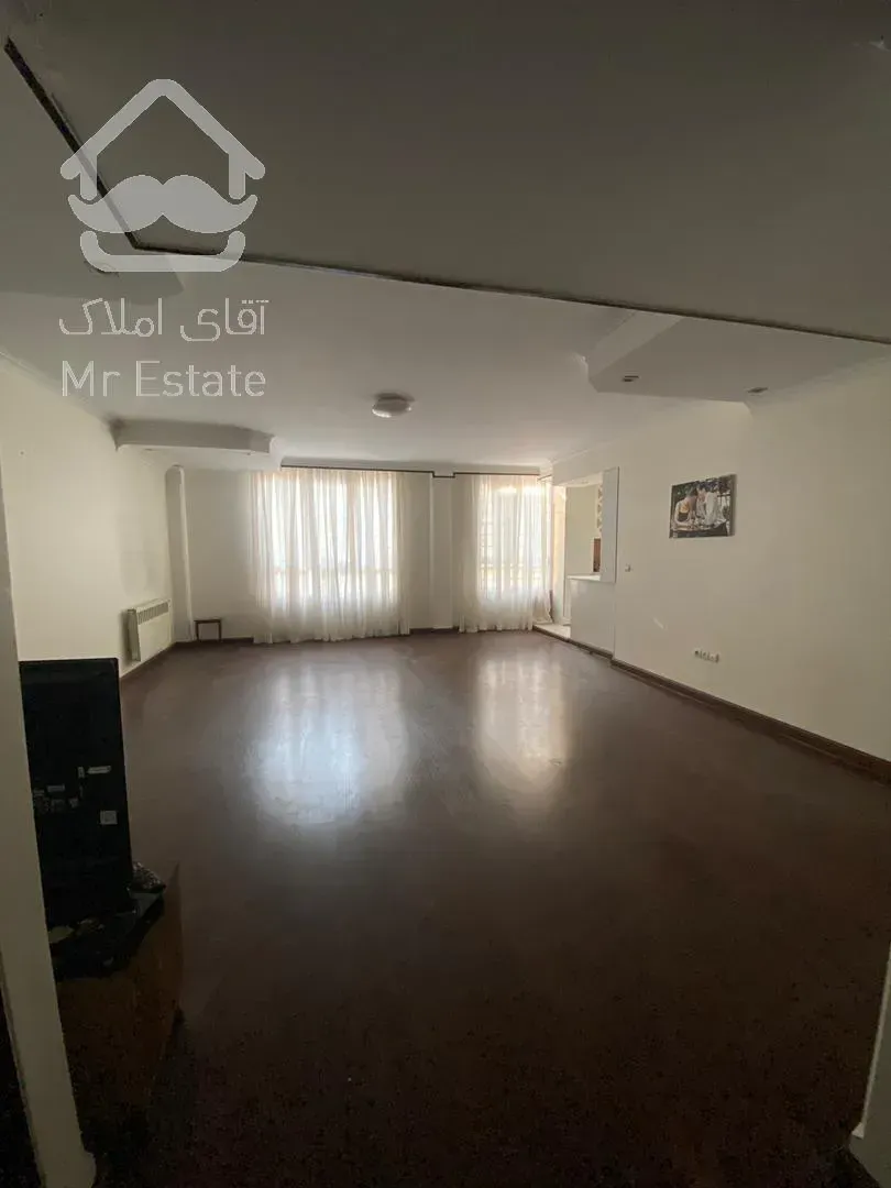 شهرک غرب ۱۳۰متر/۳خواب/۷ساله/تکواحدی