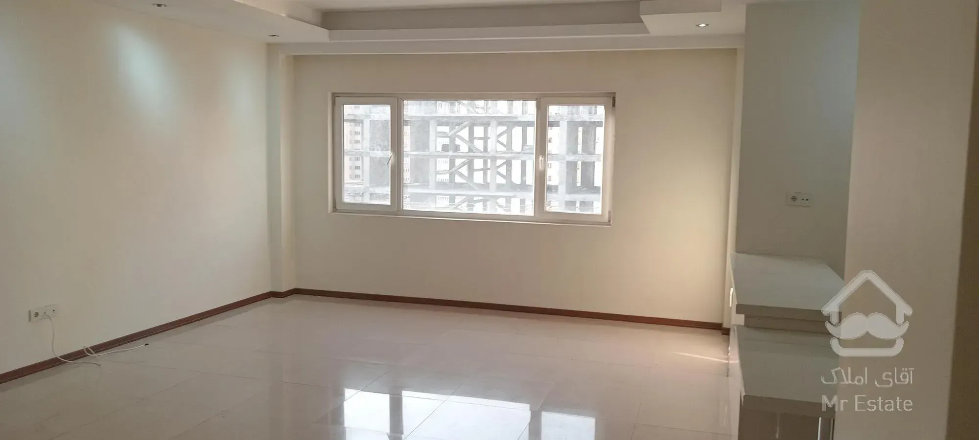 ۱۳۰ متر/ ۳ خوابه/دریاچه/رهن و اجاره فوری