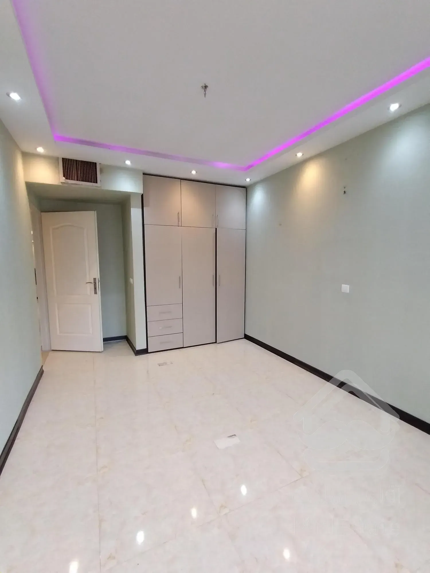 ۱۶۵ متر/۳خواب/دوقدمی دریاچه