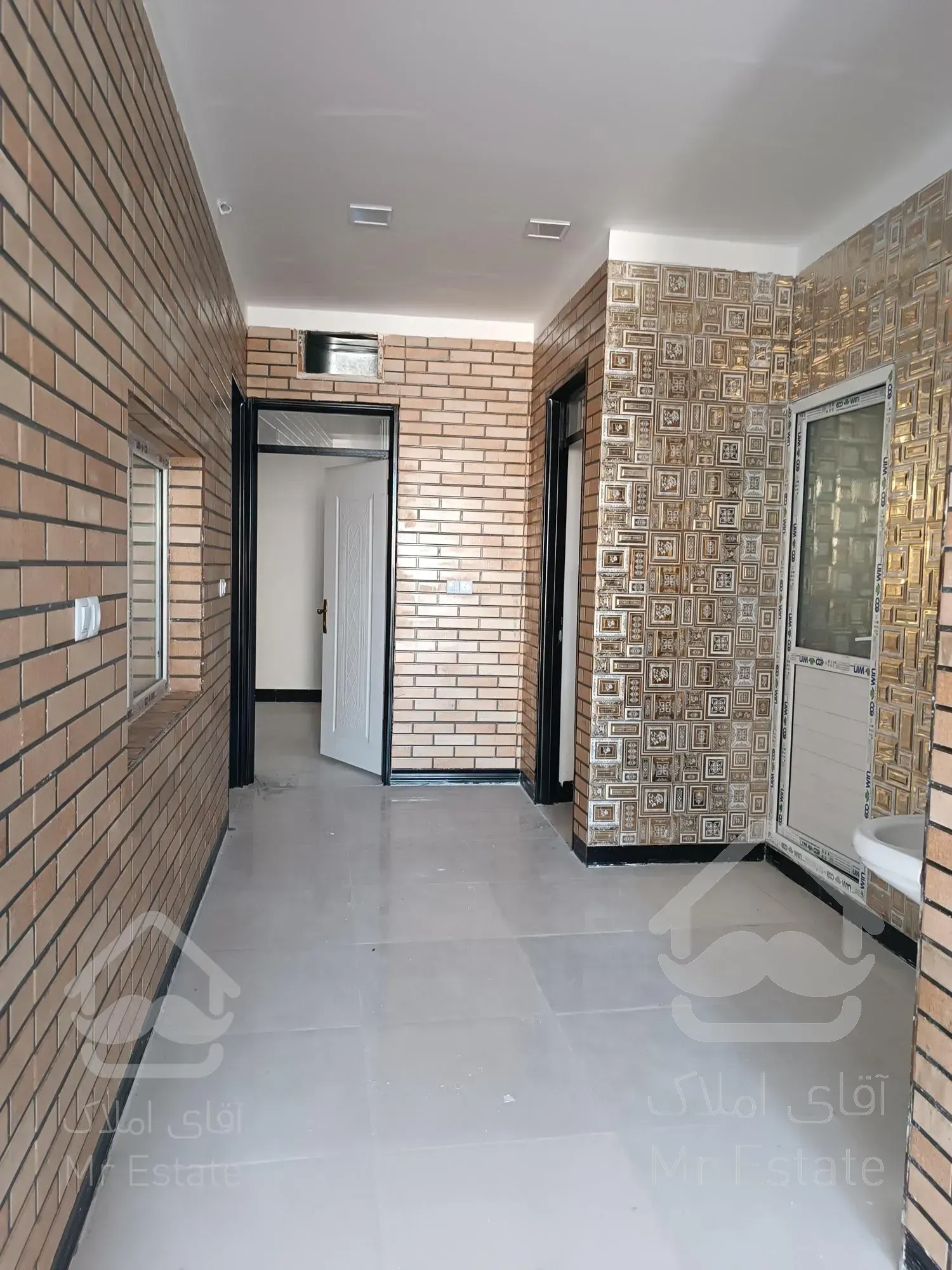 فروش منزل دو طبقه کلید نخورده شیراز - کرونی