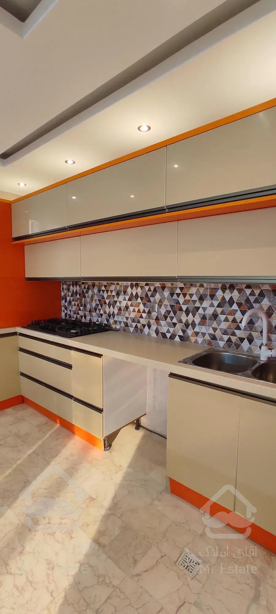 ۱۳4متر آکواریوم نور/ویو دار سعادت آباد