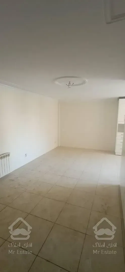 ۴۴متری در خیابان کمیل باقیمت پایین