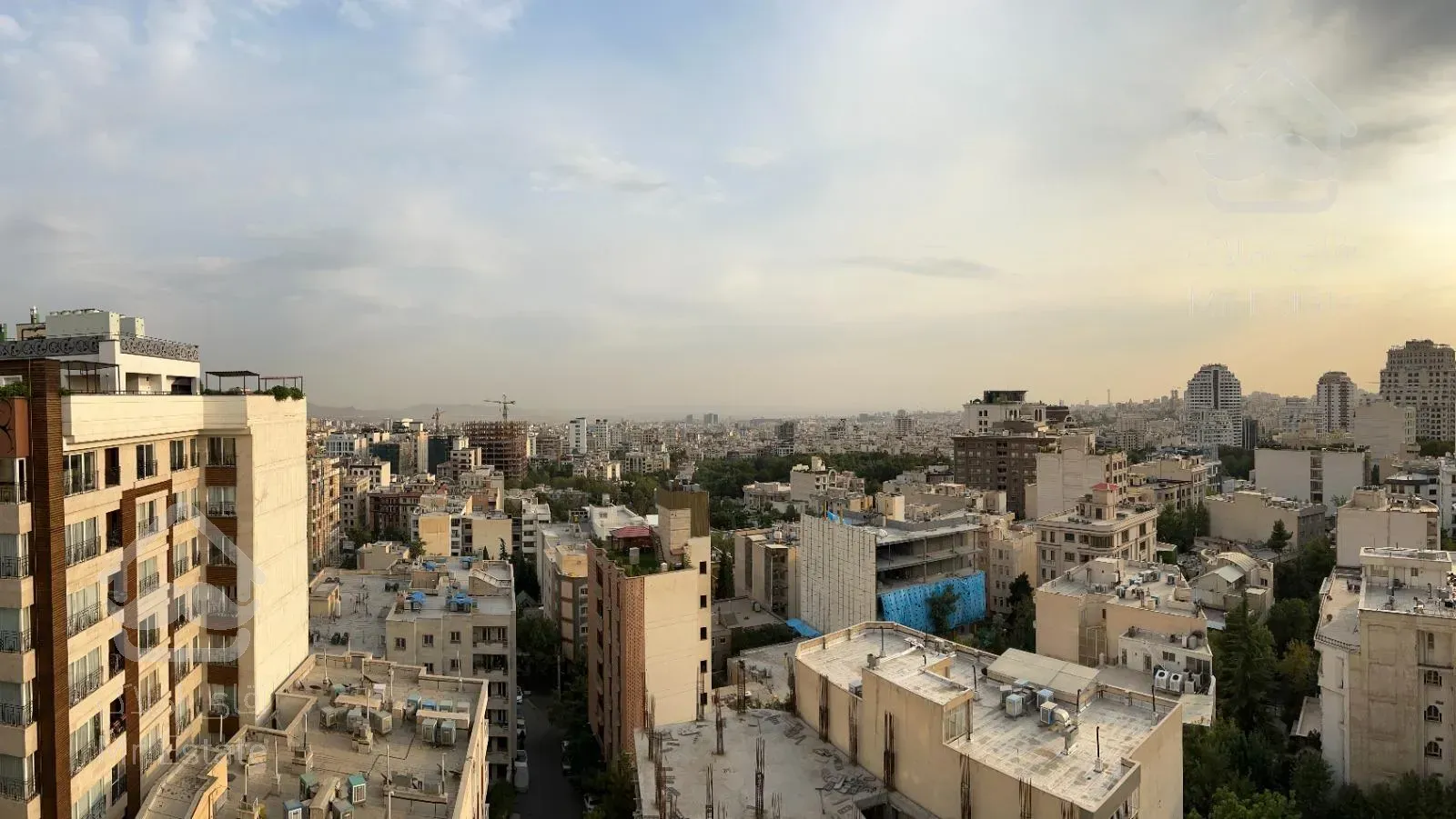 اجاره واحد ۳۲۰ در برج، فرمانیه