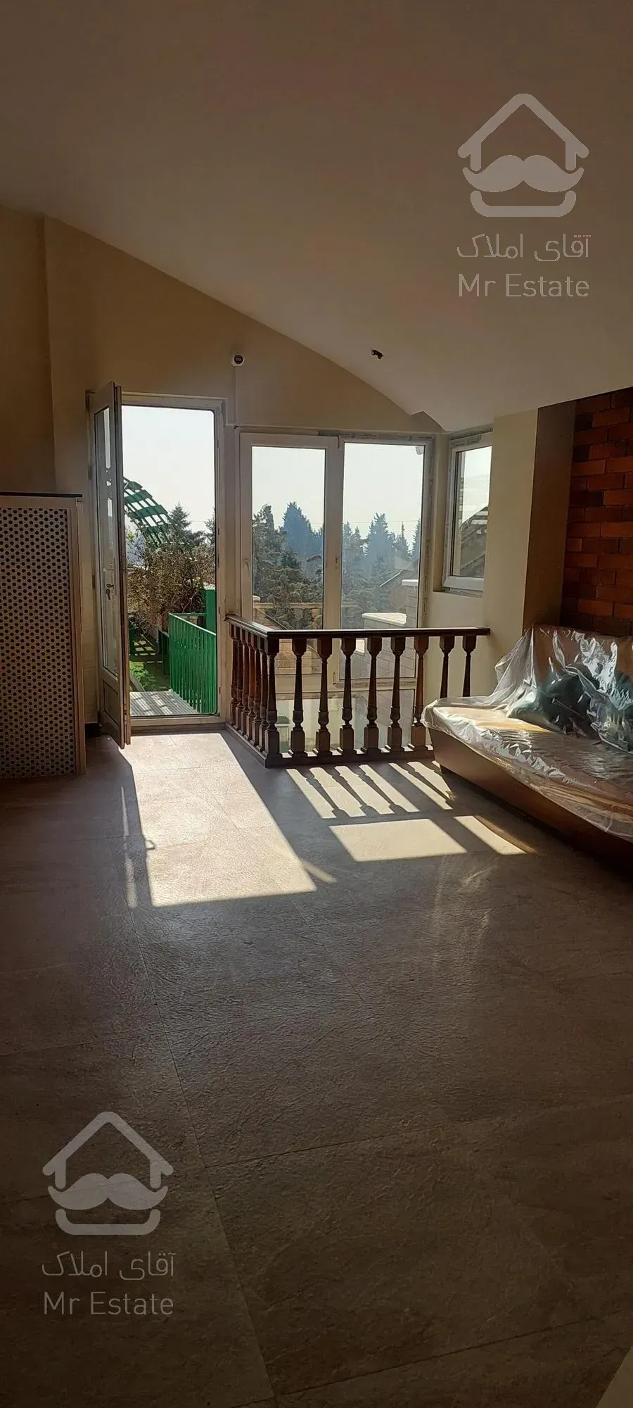 ۶۰۰ متر دو طبقه مجزا رهن کامل ویلا شهرک غرب( موقعیت اداری)