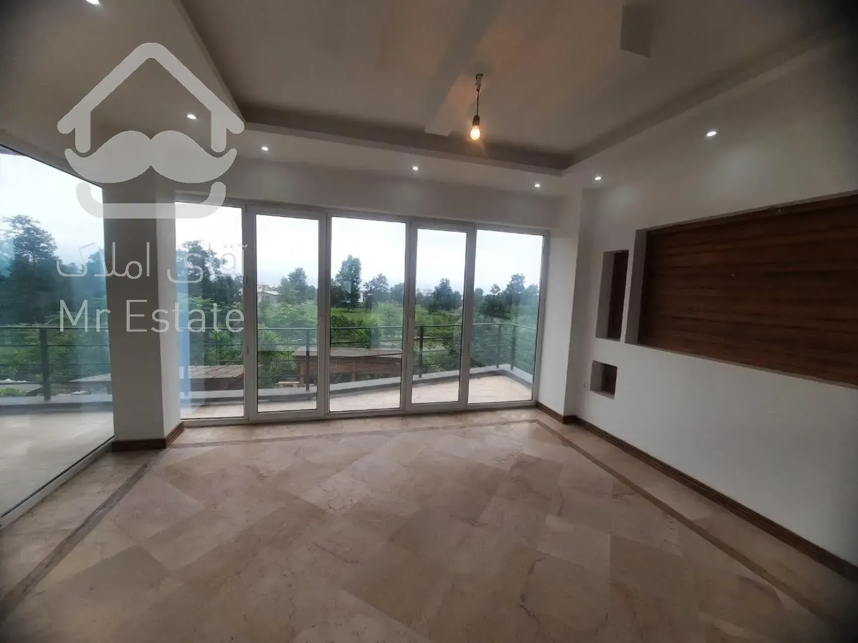 فروش ویلا در رویان استخر دار شهرکی سند دار کلید نخورده شیک