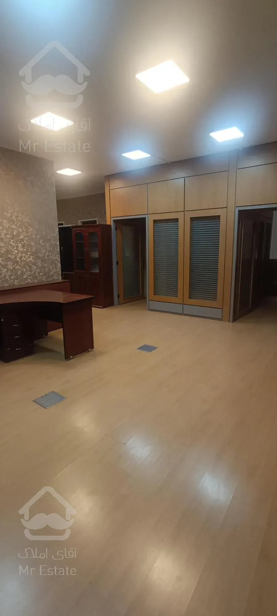 فروش موقعیت اداری ۹۵ متر بر اصلی