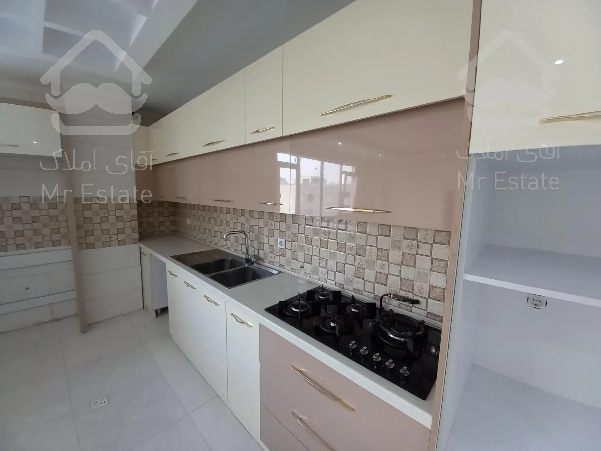 آپارتمان/۱۳۵/متر/سه/خوابه