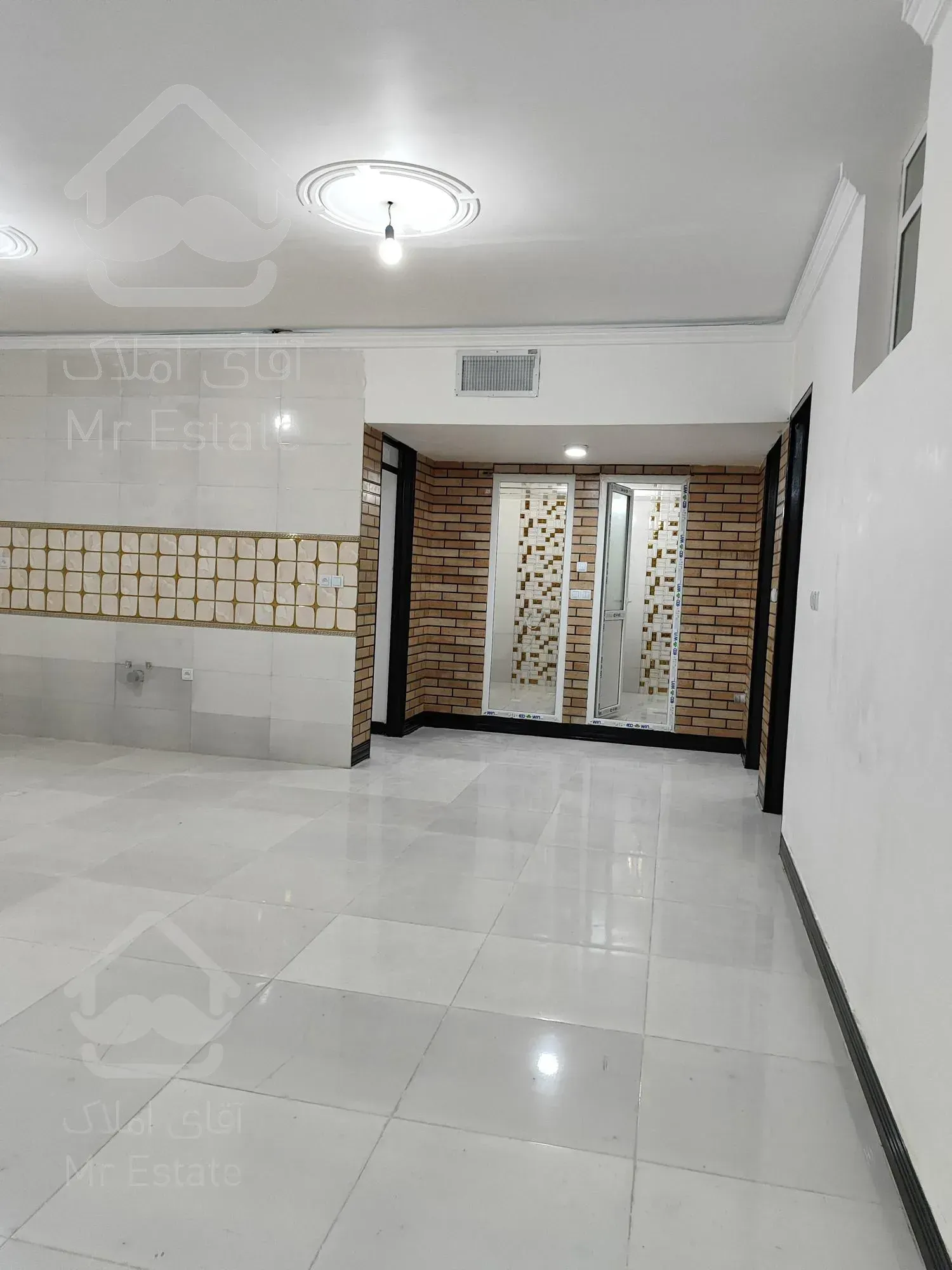 فروش منزل دو طبقه کلید نخورده شیراز - کرونی