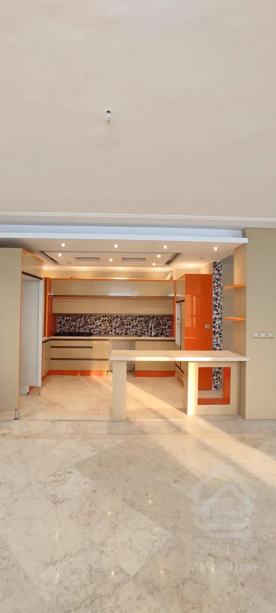 ۱۳4متر آکواریوم نور/ویو دار سعادت آباد