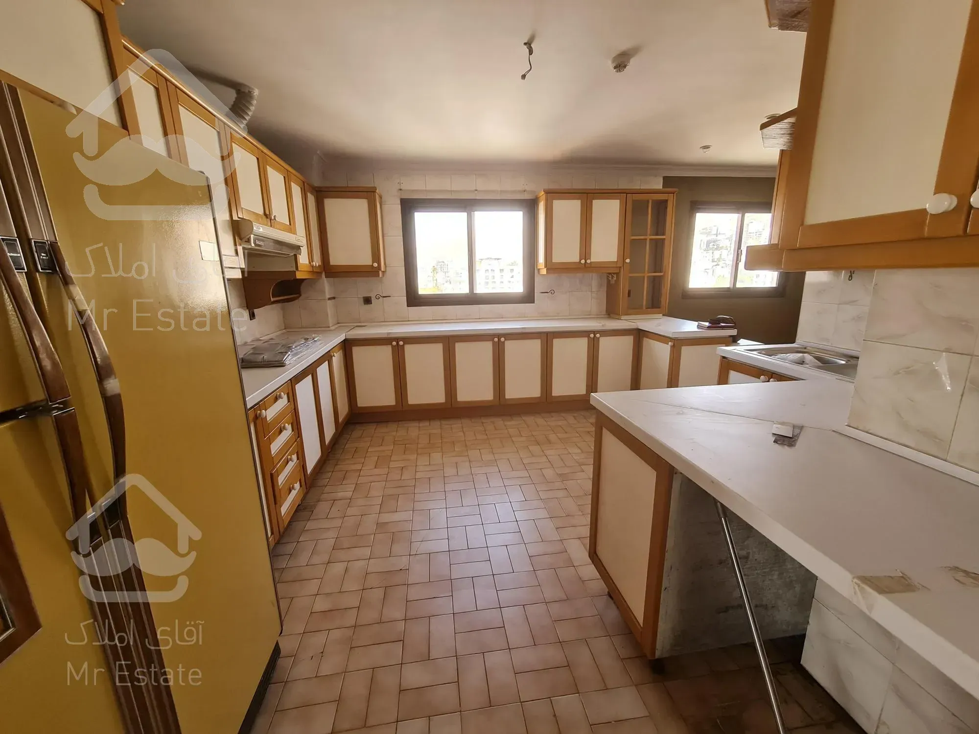 واحد ۱۷۵ متری اجاره برج در فرمانیه