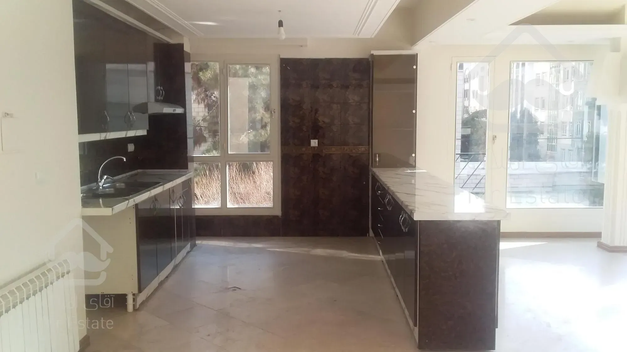 رهن و اجاره آپارتمان ۱۳۰متری ۳خواب فول امکانات