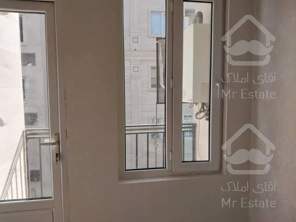 48متری/فول امکانات/خوش نقشه/پارکینگ سندی غیرمزاحم