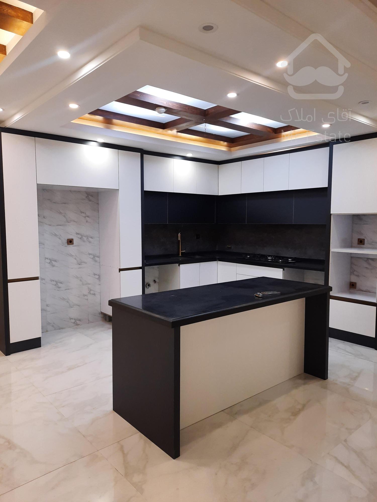 118متر/کردستان/آزادگان ۲پارکینگ